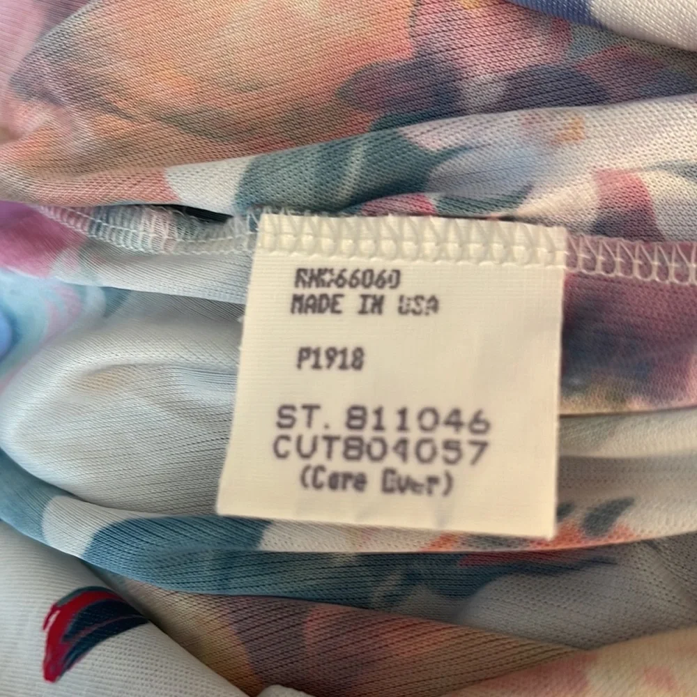 Parallel rayon floral top size L. No evidence this was ever worn! - Picture 5 of 6